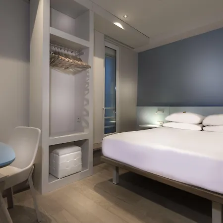 Andrea Szálloda Párizs