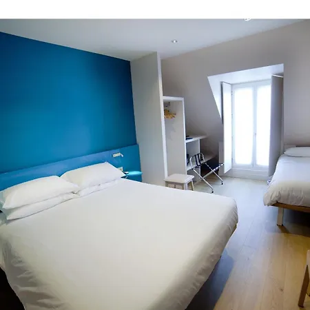 Отель Andrea Париж